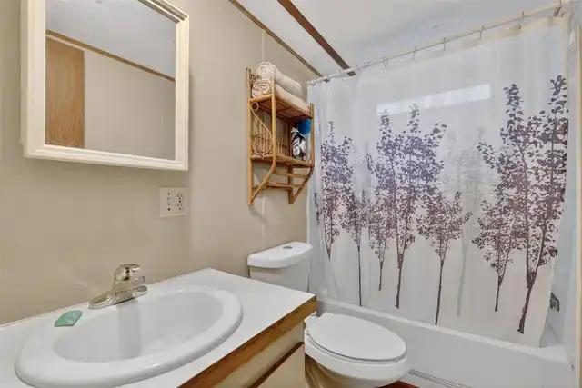 Listing Photo 11