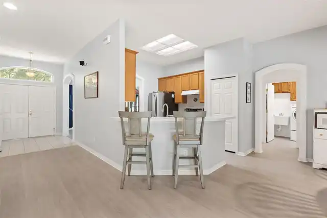 Listing Photo 12