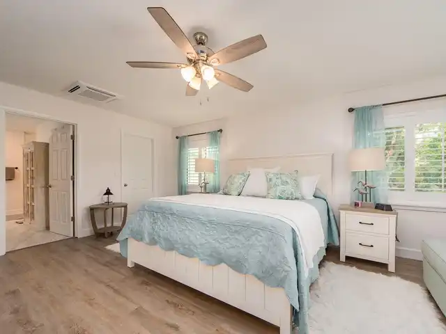 Listing Photo 15