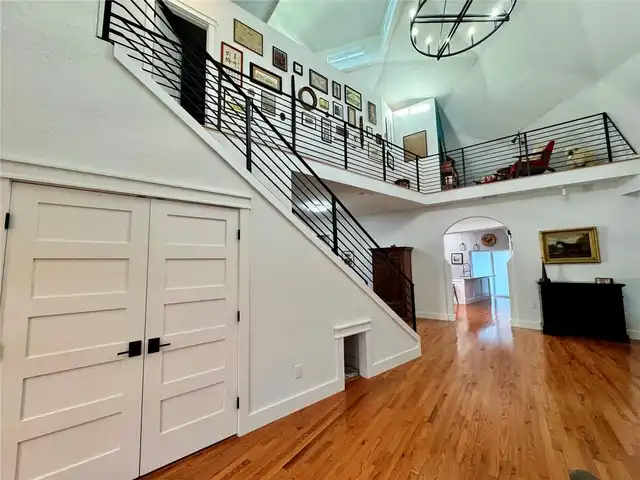 Listing Photo 7