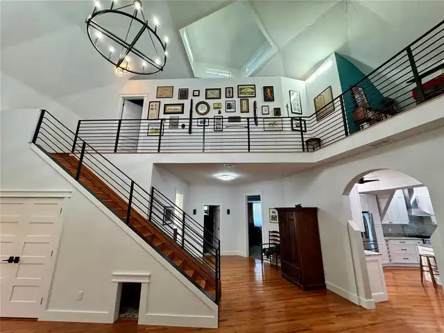 Listing Photo 8
