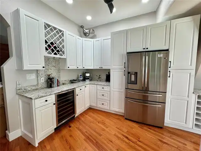 Listing Photo 11