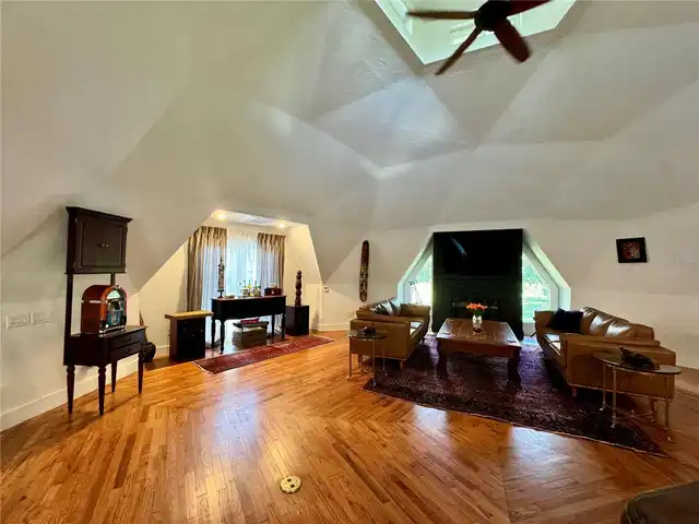 Listing Photo 30