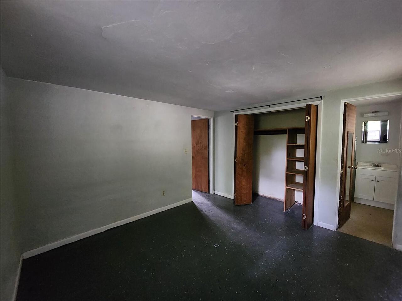 Listing Photo 8