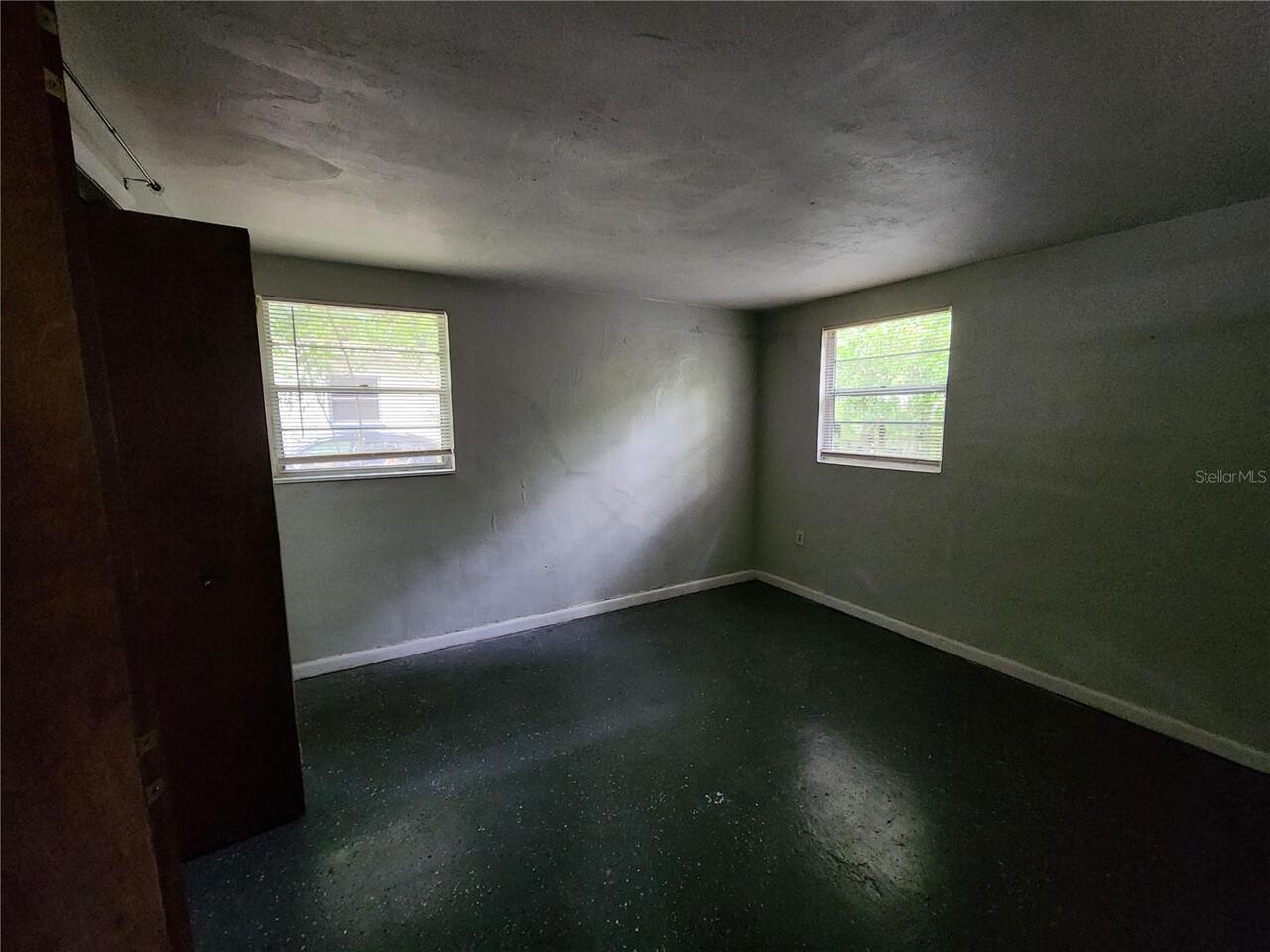 Listing Photo 10