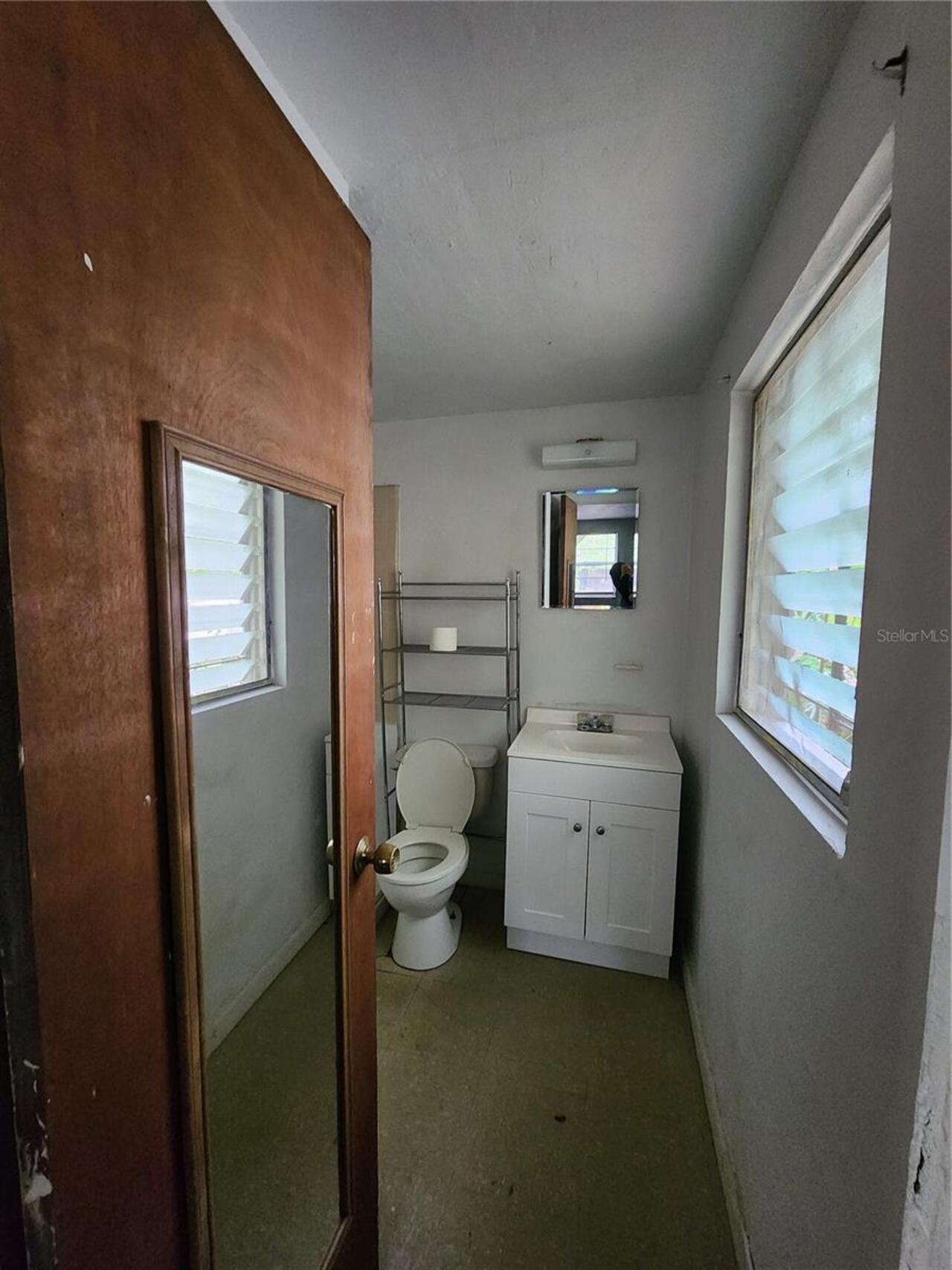 Listing Photo 11