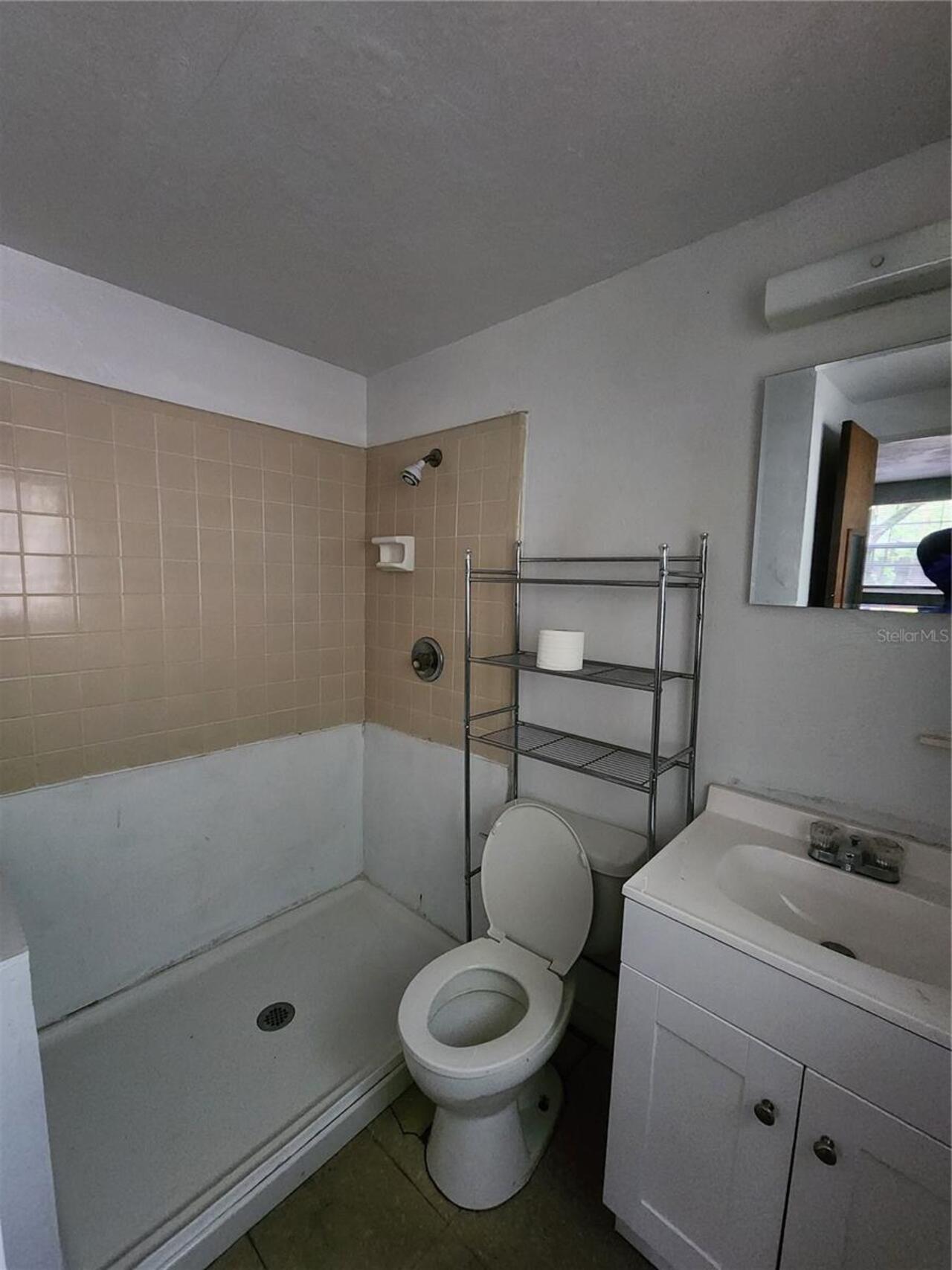 Listing Photo 12