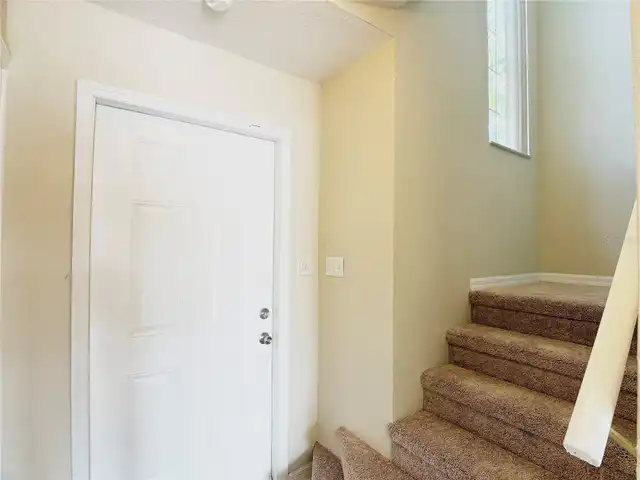 Listing Photo 7