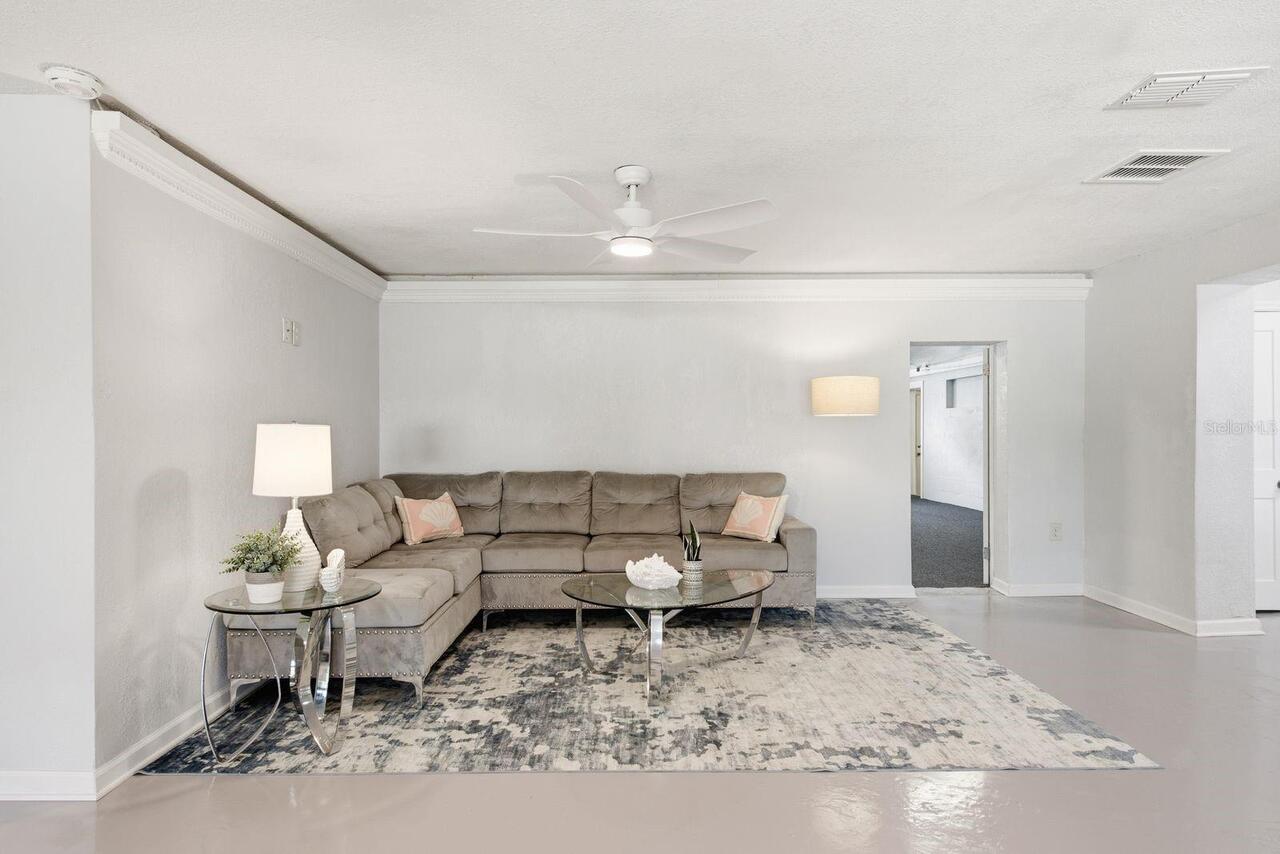 Listing Photo 8