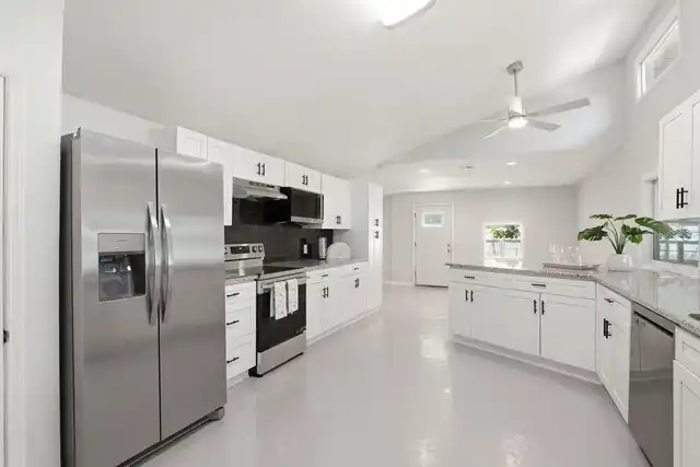 Listing Photo 13