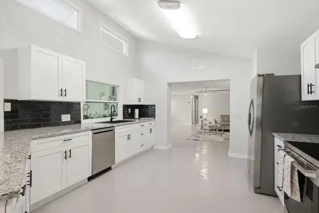 Listing Photo 16