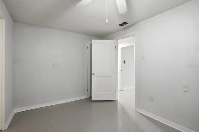 Listing Photo 43