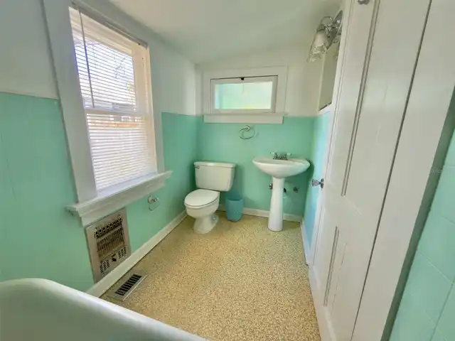 Listing Photo 7