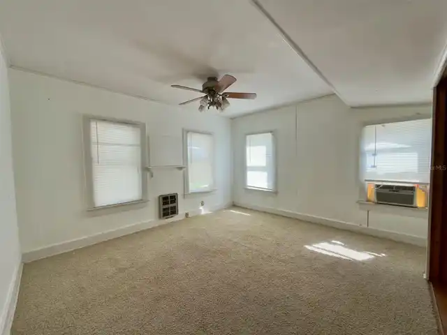 Listing Photo 15