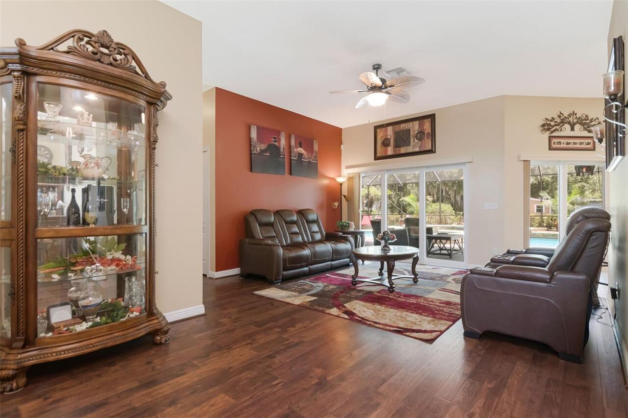Listing Photo 7