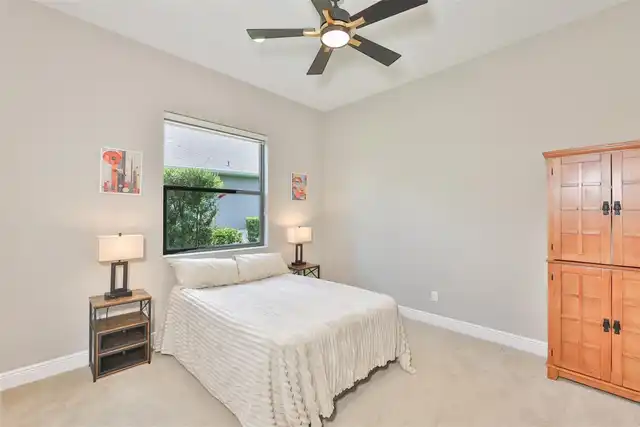 Listing Photo 25