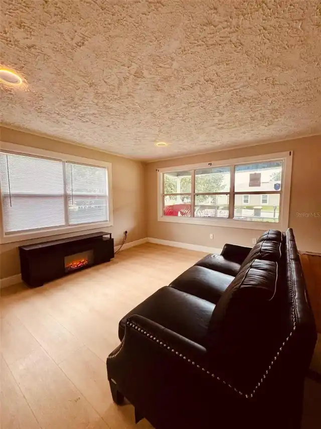 Listing Photo 33