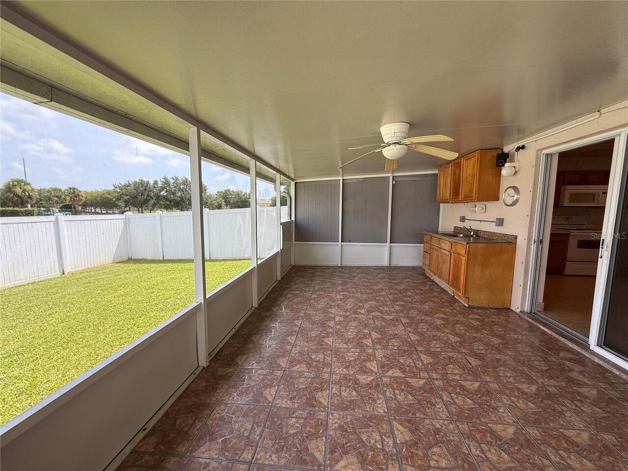 Listing Photo 14