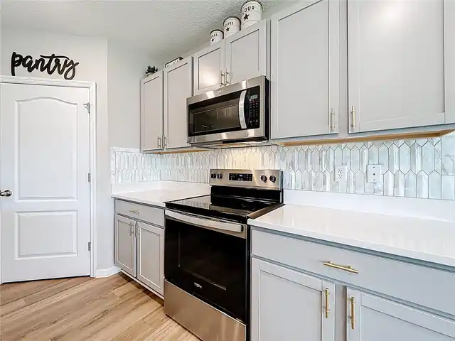 Listing Photo 16
