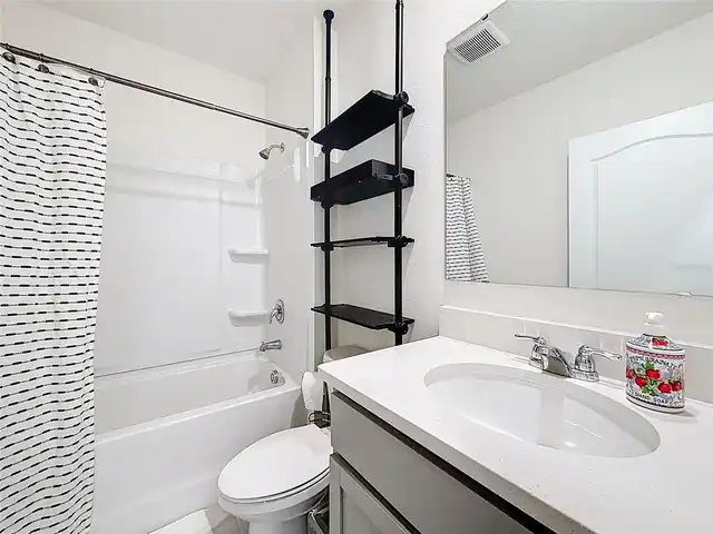 Listing Photo 43