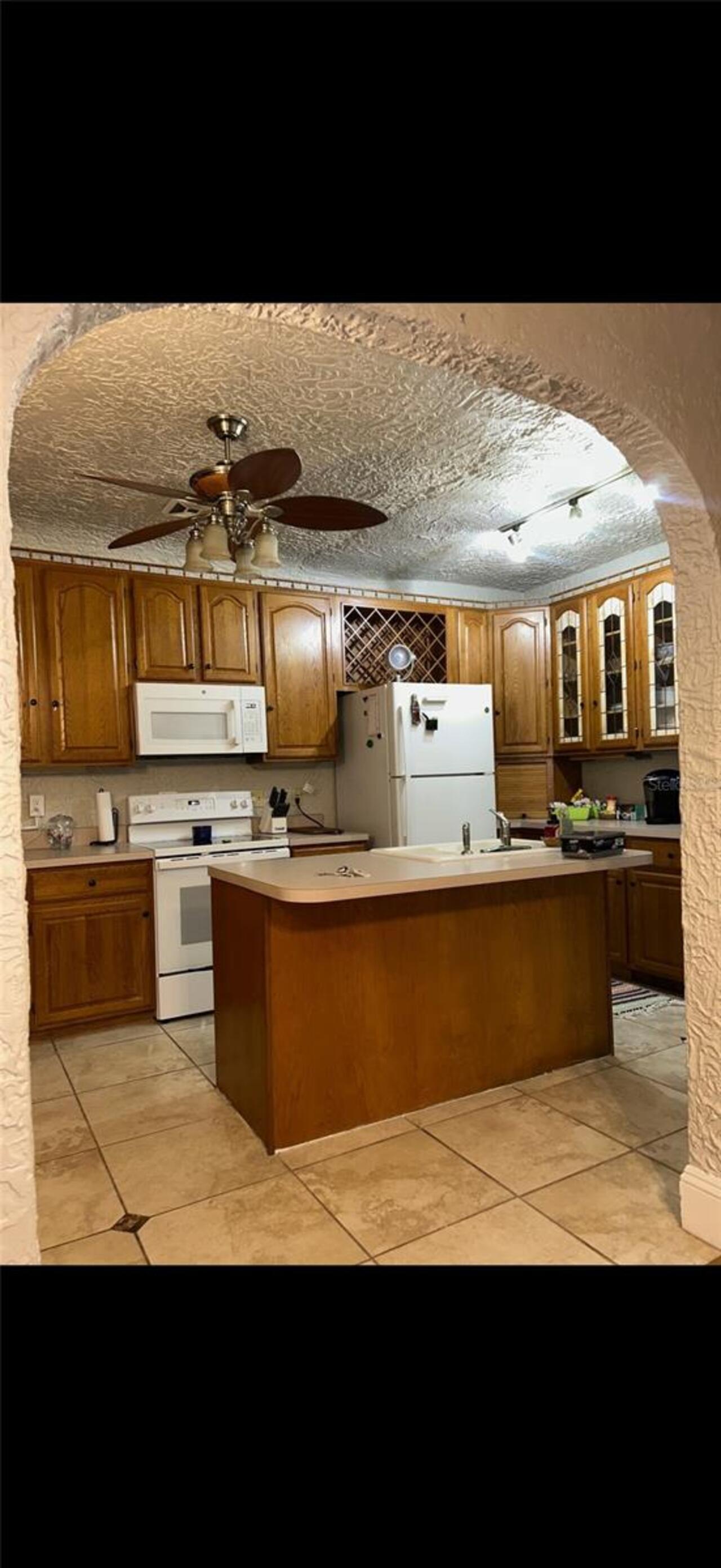 Listing Photo 10