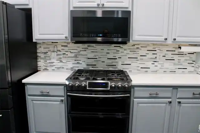 Listing Photo 12