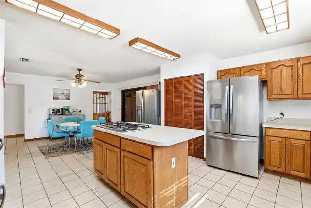 Listing Photo 18