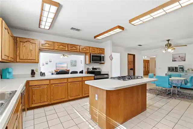 Listing Photo 19