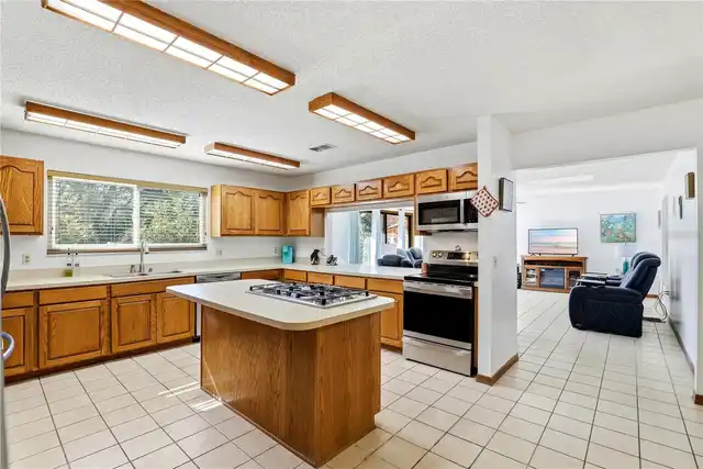 Listing Photo 21