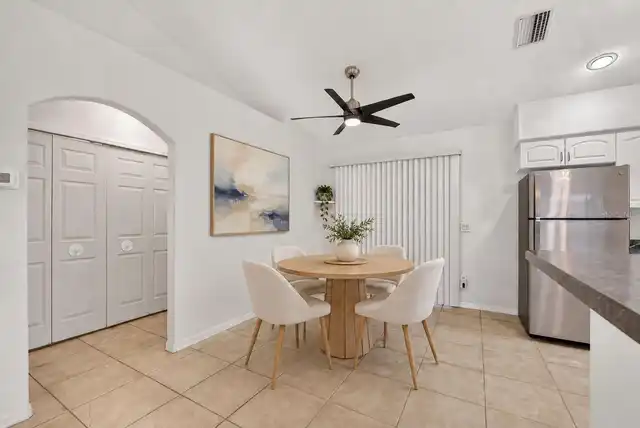 Listing Photo 12