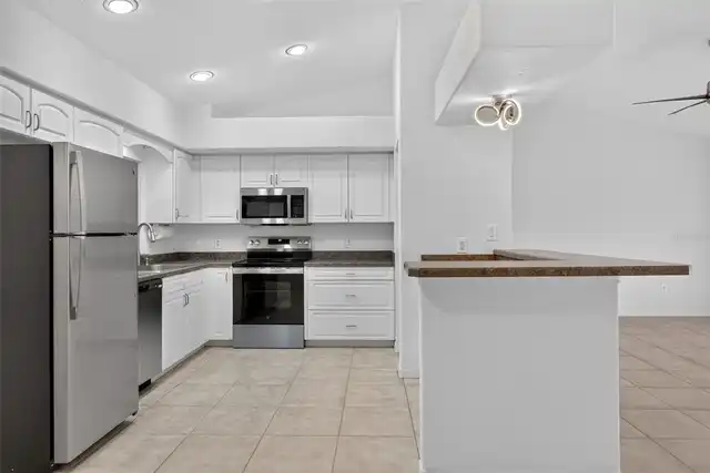 Listing Photo 15