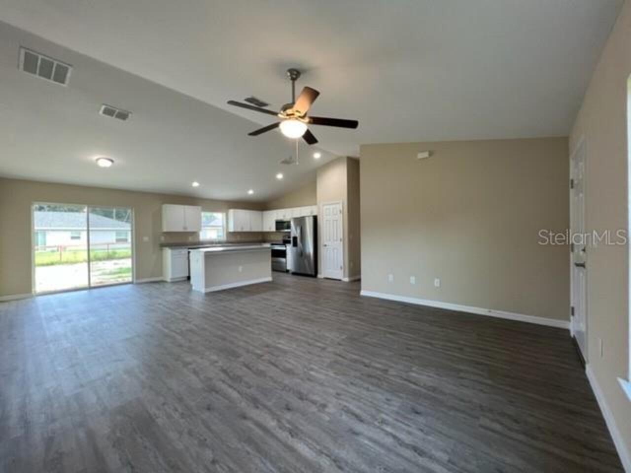Listing Photo 8