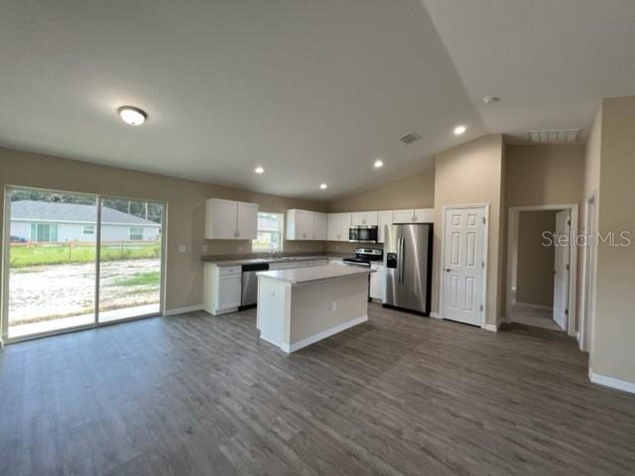 Listing Photo 10