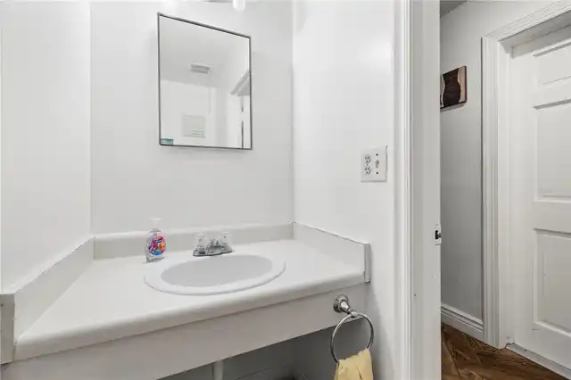 Listing Photo 8