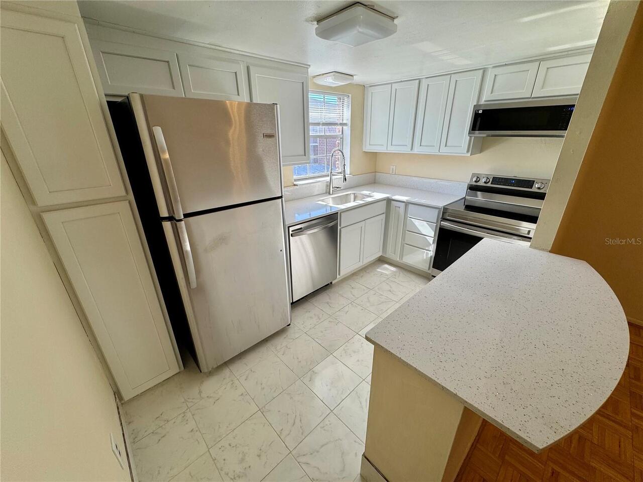 Listing Photo 8