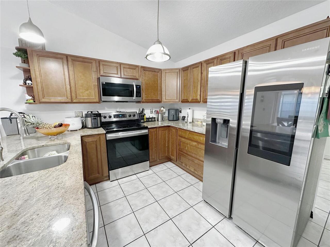 Listing Photo 6