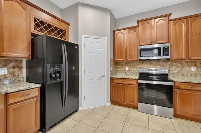 Listing Photo 16