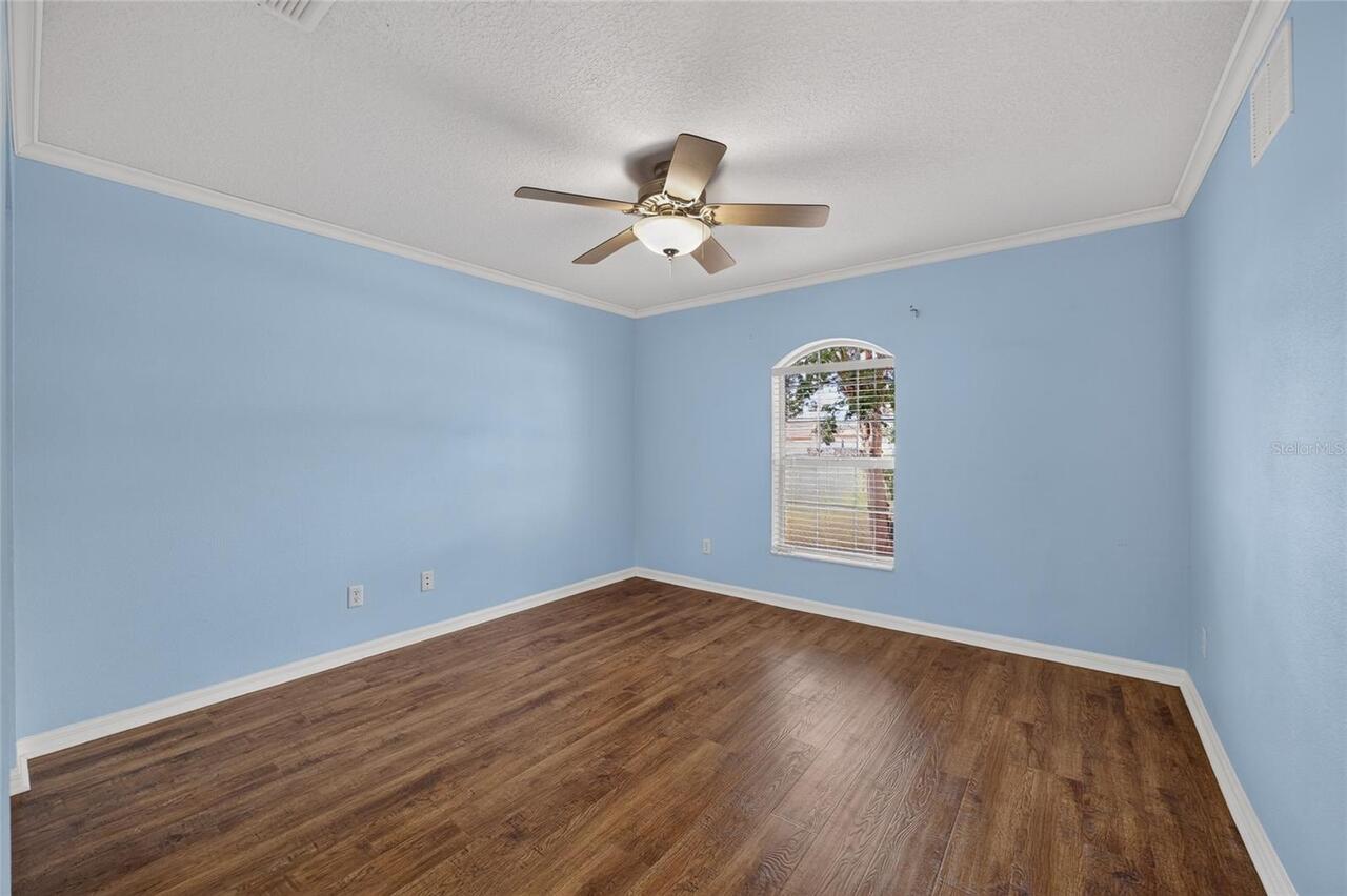 Listing Photo 33