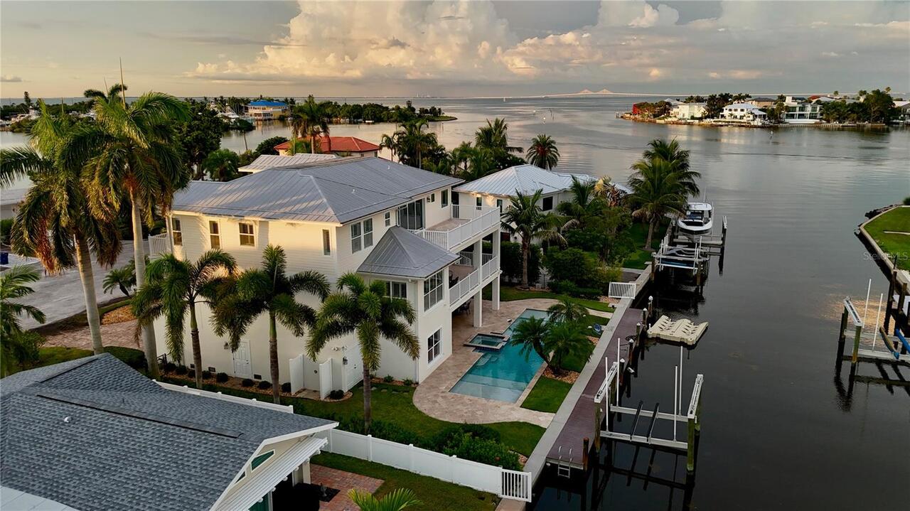 5BR, Home, 3BA, $4,995,000
Read More