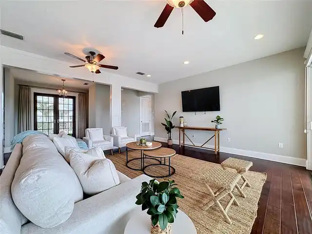Listing Photo 16