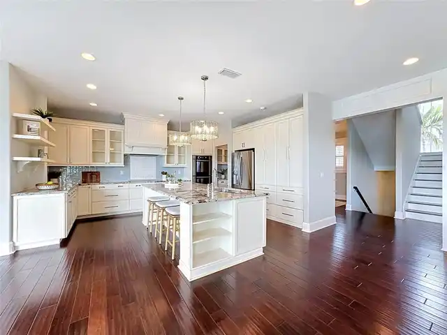 Listing Photo 19