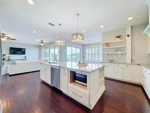 Listing Photo 23