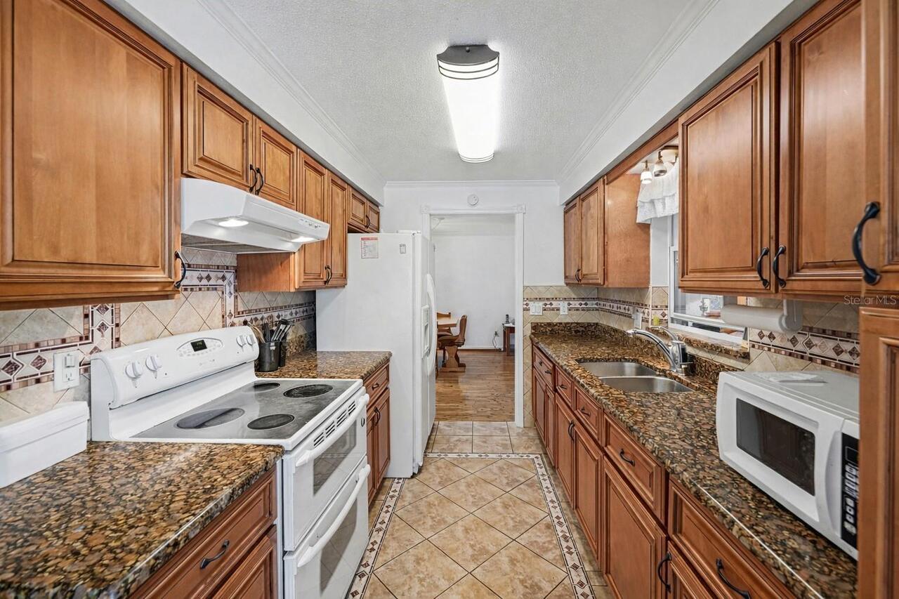 Listing Photo 7
