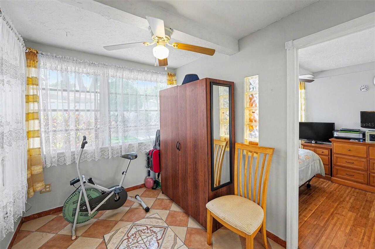 Listing Photo 12