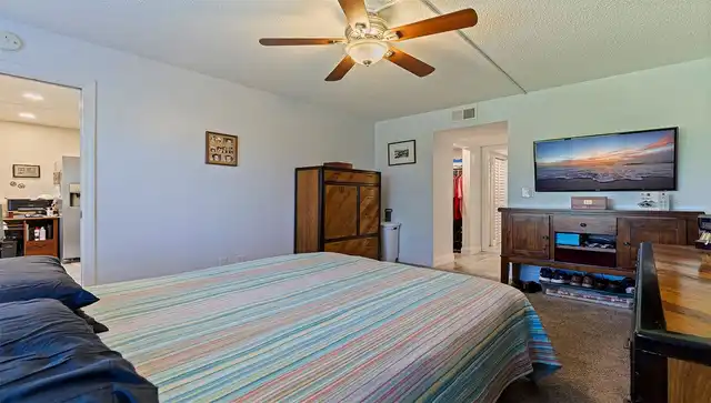Listing Photo 16