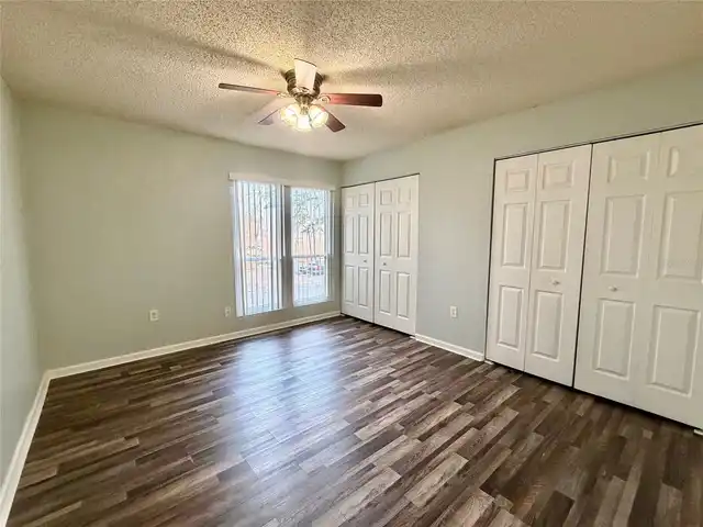 Listing Photo 12