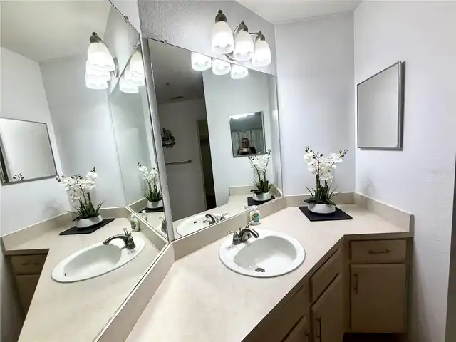 Listing Photo 28