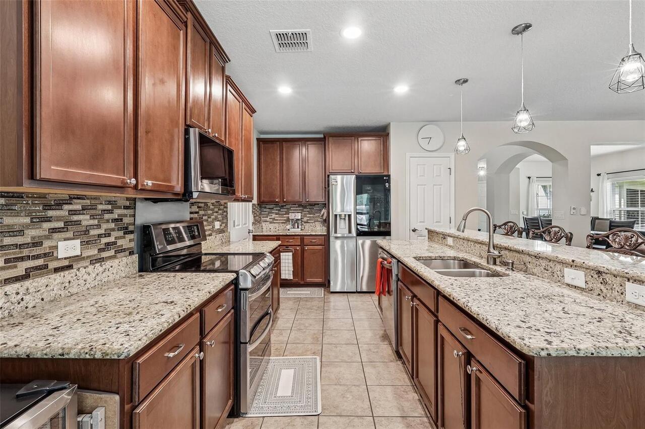 Listing Photo 8
