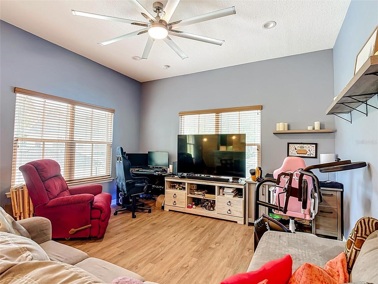 Listing Photo 32