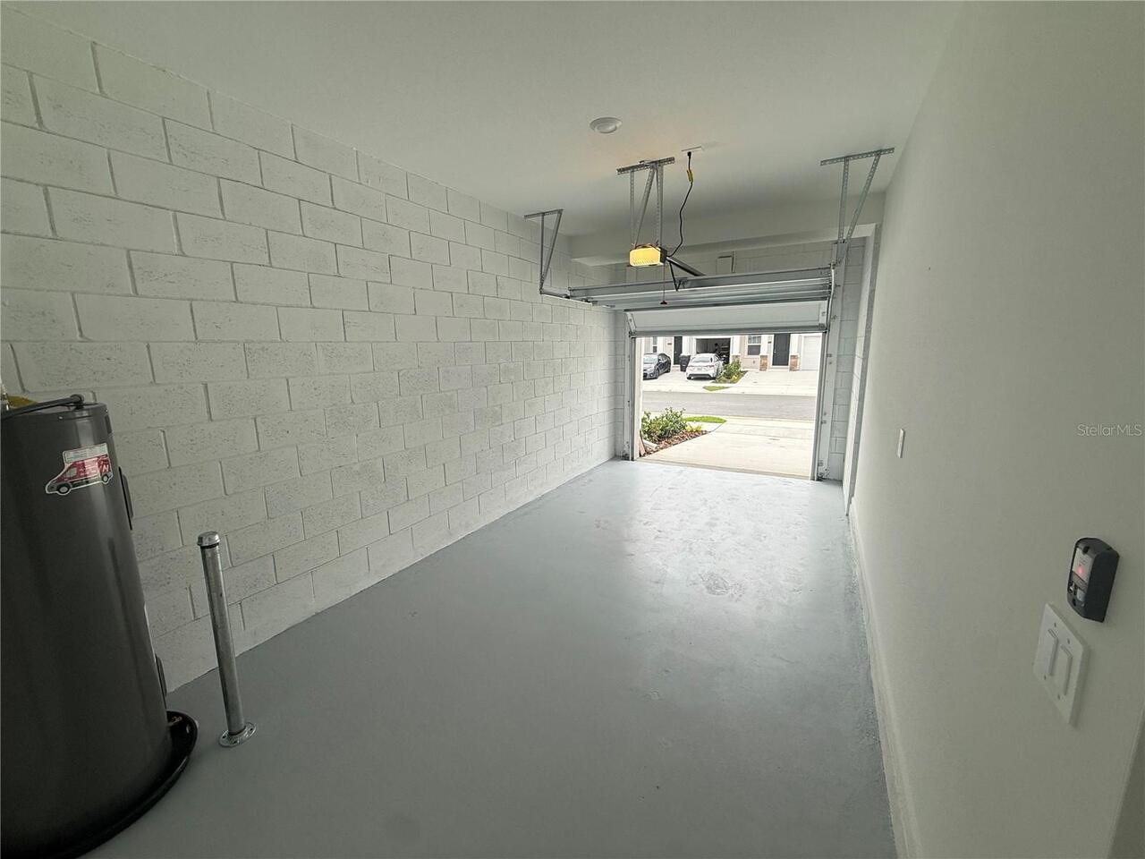 Listing Photo 11